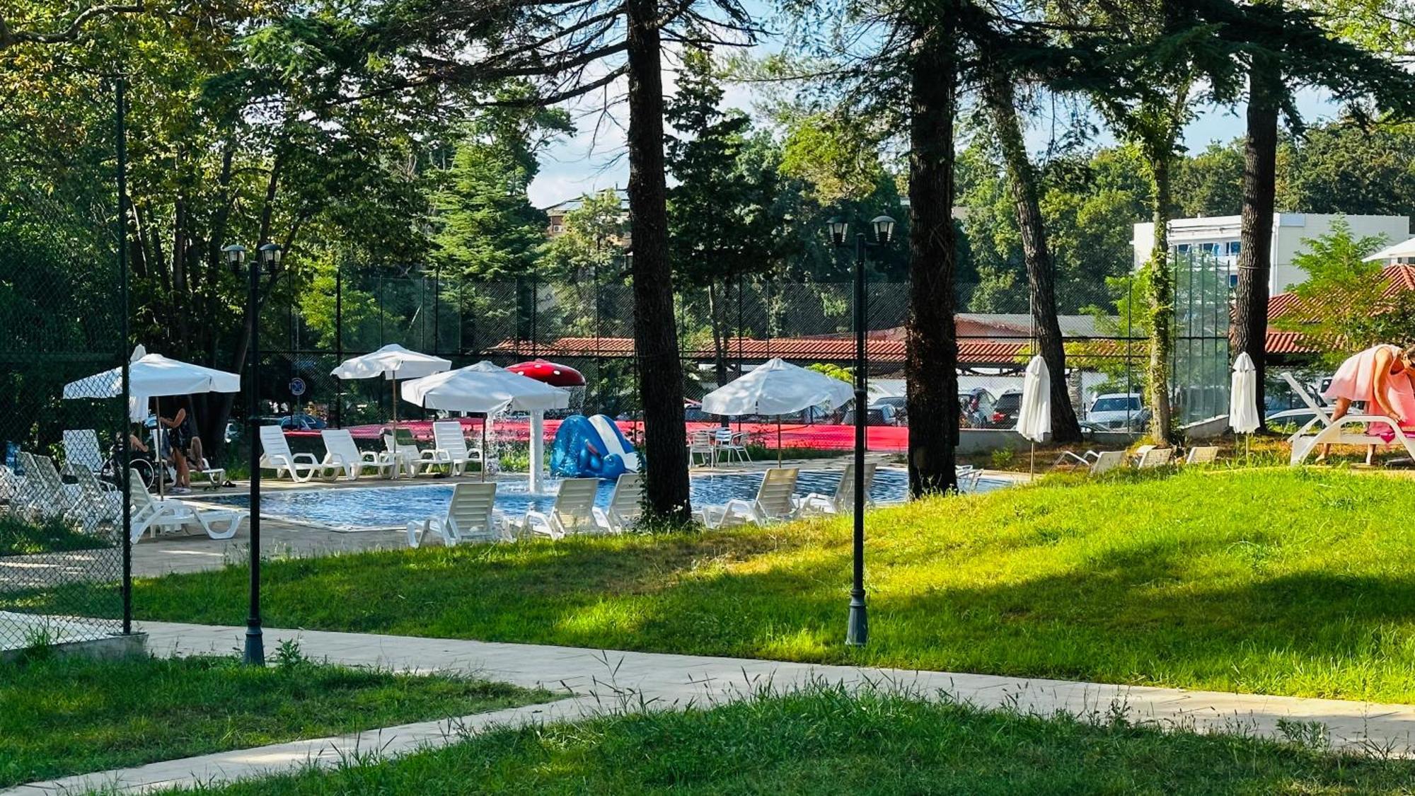 Queen Nelly Park Kiten  Ngoại thất bức ảnh
