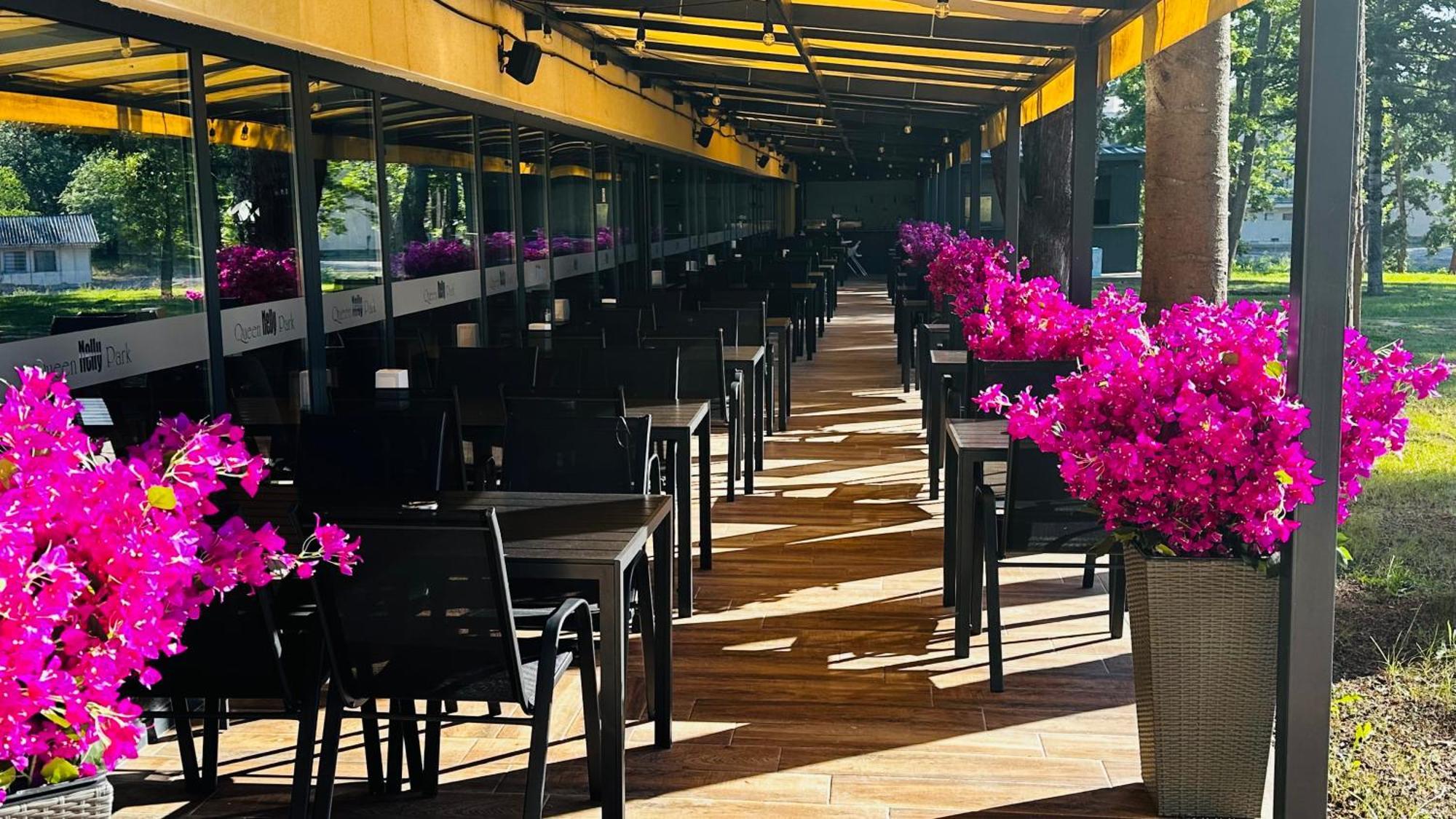 Queen Nelly Park Kiten  Ngoại thất bức ảnh