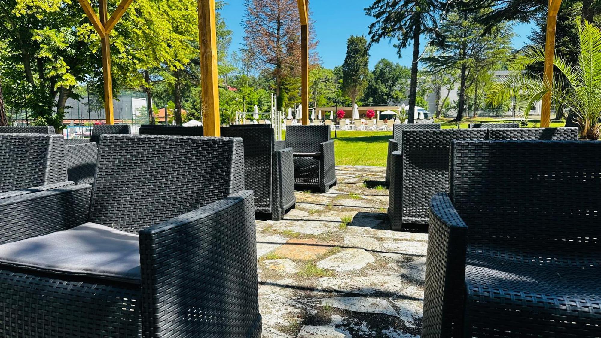 Queen Nelly Park Kiten  Ngoại thất bức ảnh