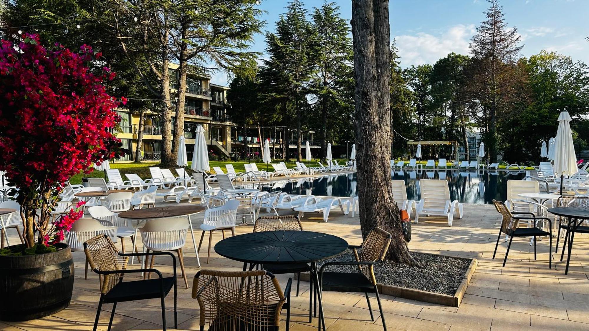 Queen Nelly Park Kiten  Ngoại thất bức ảnh