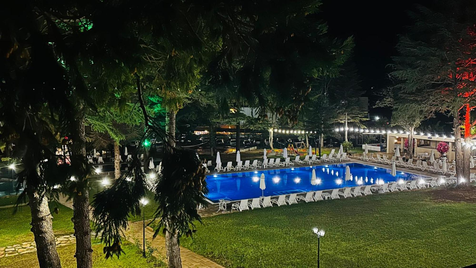 Queen Nelly Park Kiten  Ngoại thất bức ảnh